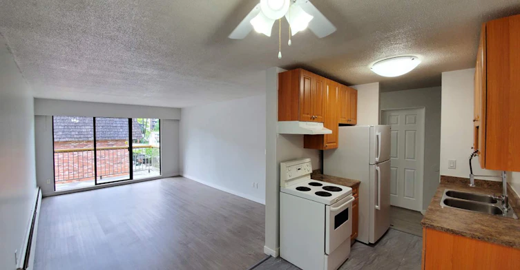 303-5135 Newton Street, Burnaby, BC, V5H 1T5 - 3