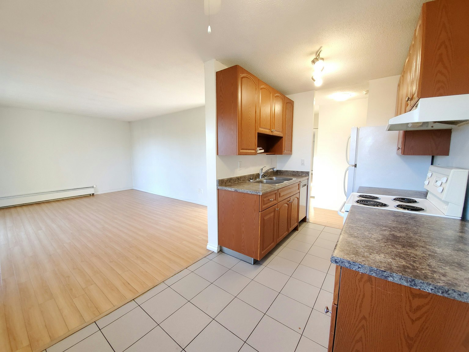 305-5135 Newton Street, Burnaby, BC, V5H 1T5