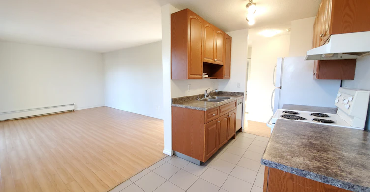 305-5135 Newton Street, Burnaby, BC, V5H 1T5