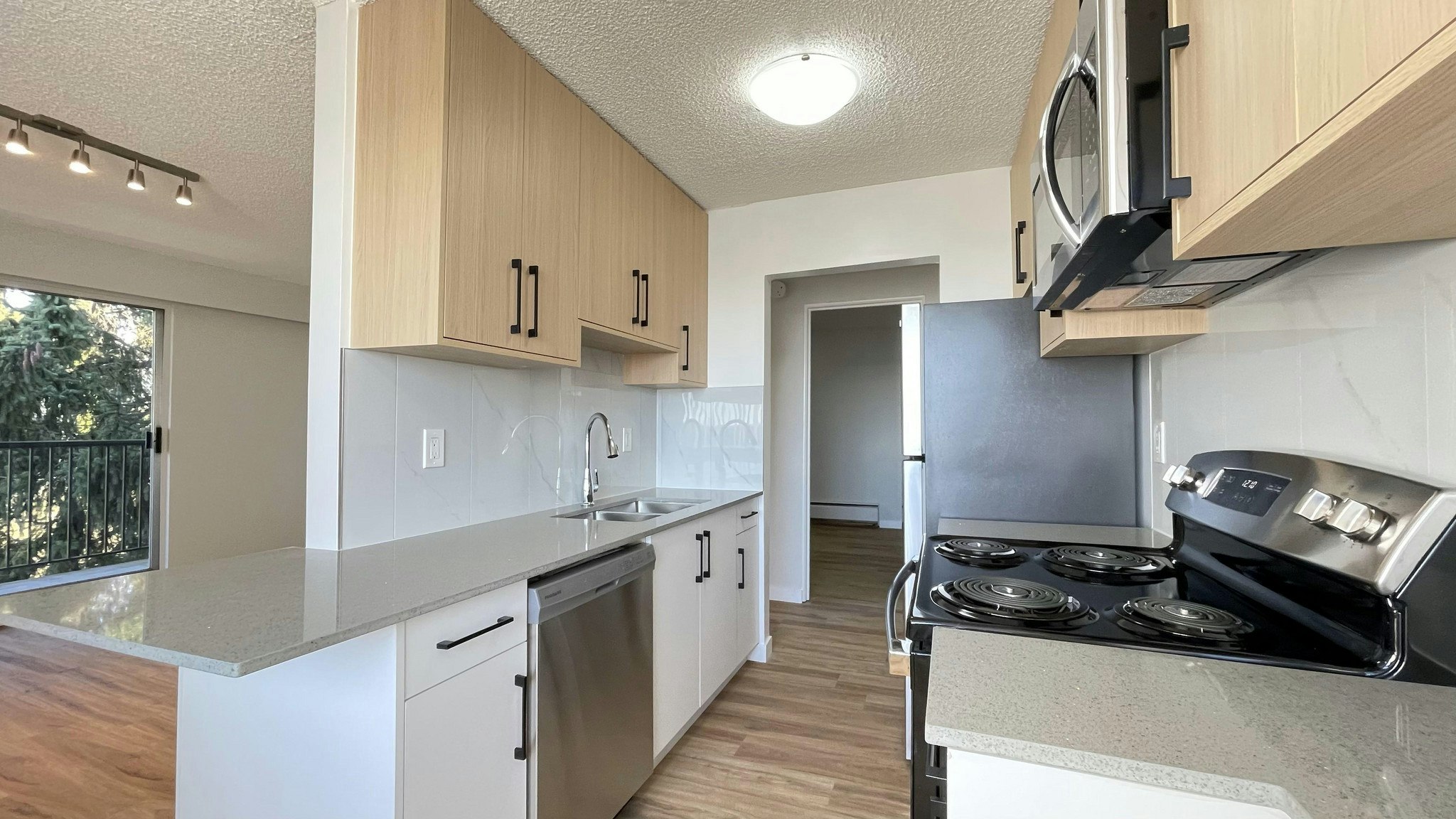 107-1115 4th Avenue, New Westminster, BC, V3M 1T6 - 4