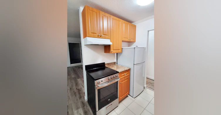 302-702 Gloucester Street, New Westminster, BC, V3M 1K7 - 3