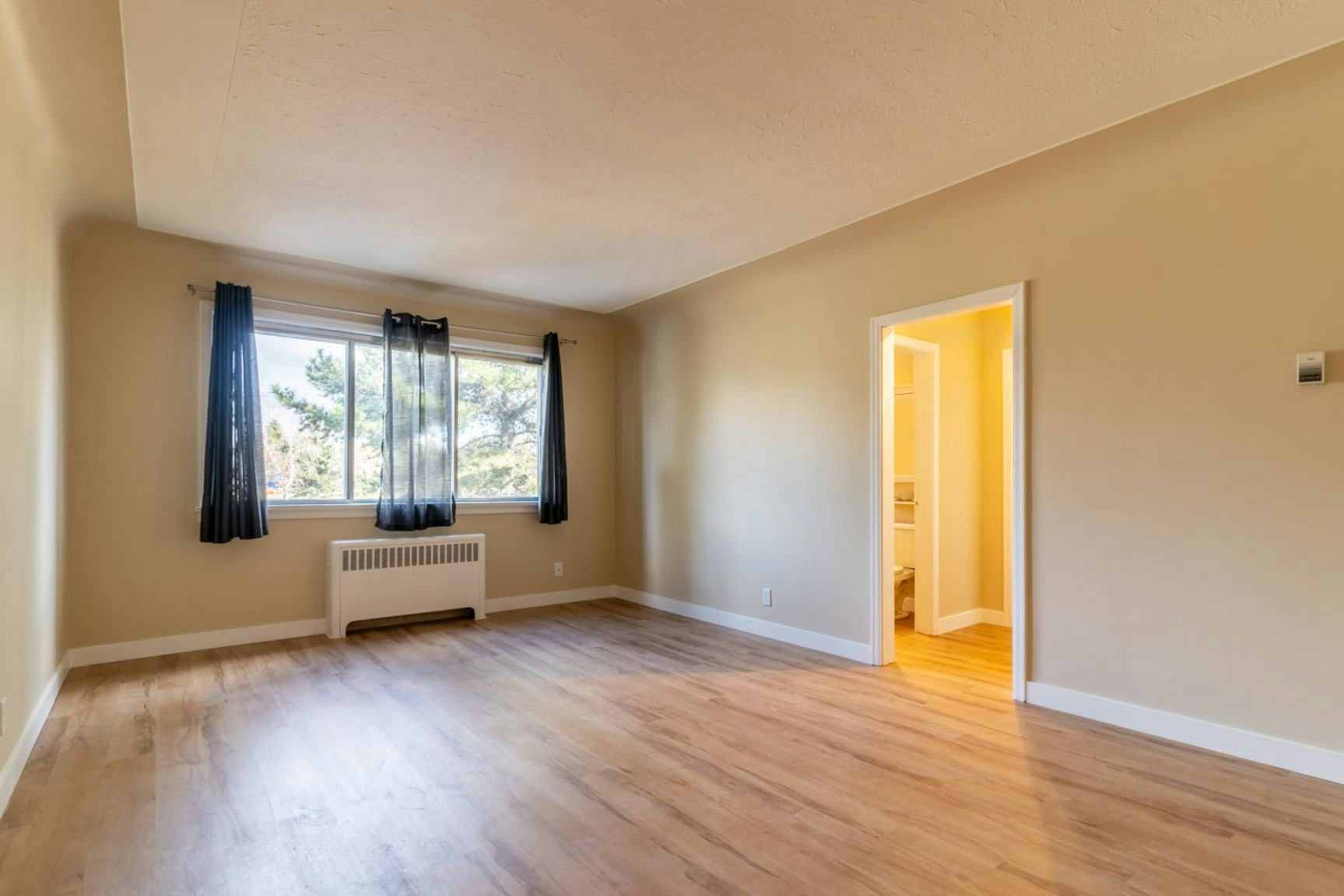 11615 113 Avenue NW, Edmonton, AB, T5G 0J7 - 20