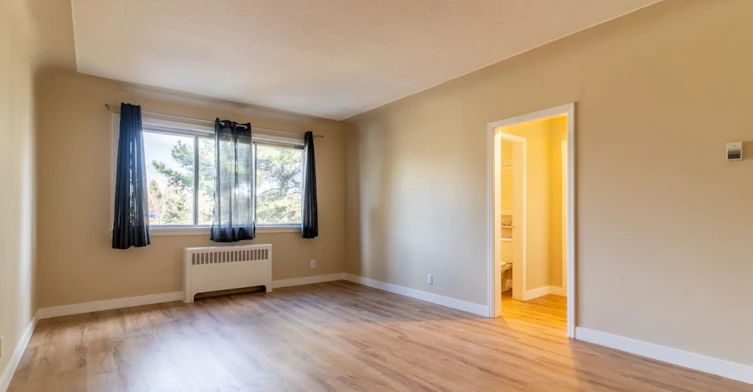 11615 113 Avenue NW, Edmonton, AB, T5G 0J7 - 20