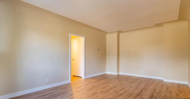 11615 113 Avenue NW, Edmonton, AB, T5G 0J7 - 18