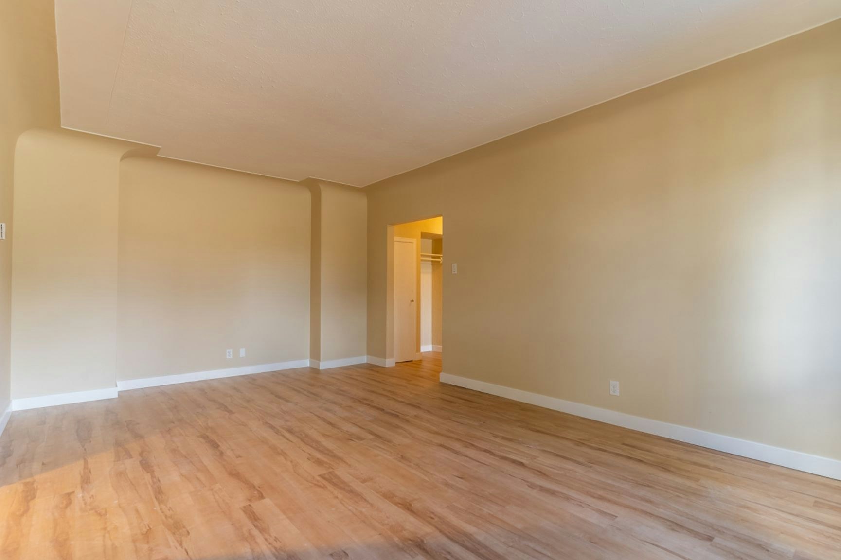11615 113 Avenue NW, Edmonton, AB, T5G 0J7 - 19
