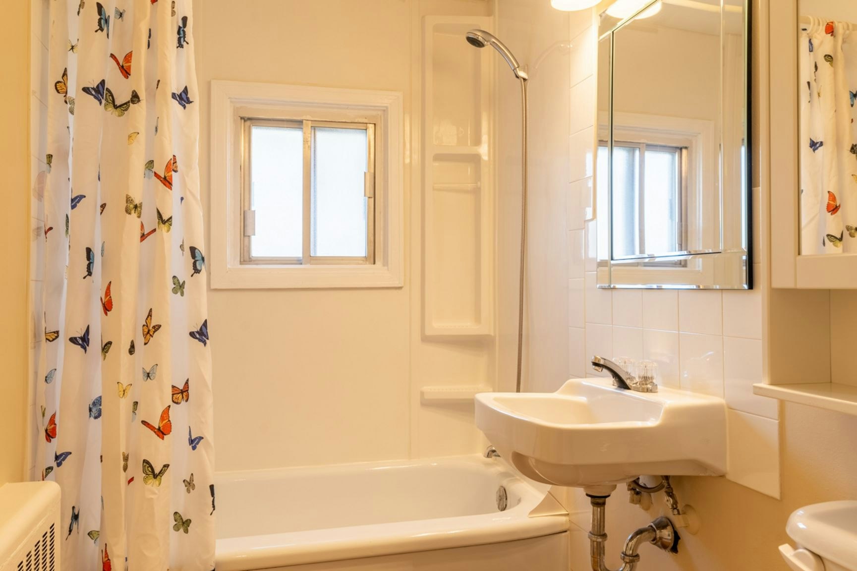 11615 113 Avenue NW, Edmonton, AB, T5G 0J7 - 14