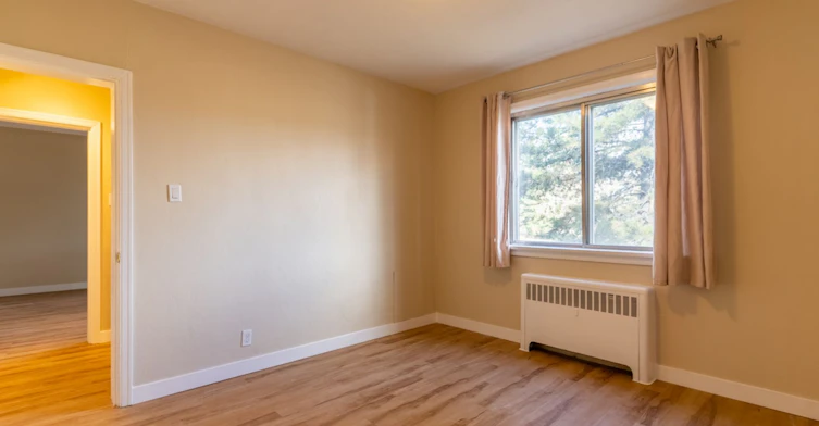11615 113 Avenue NW, Edmonton, AB, T5G 0J7 - 9