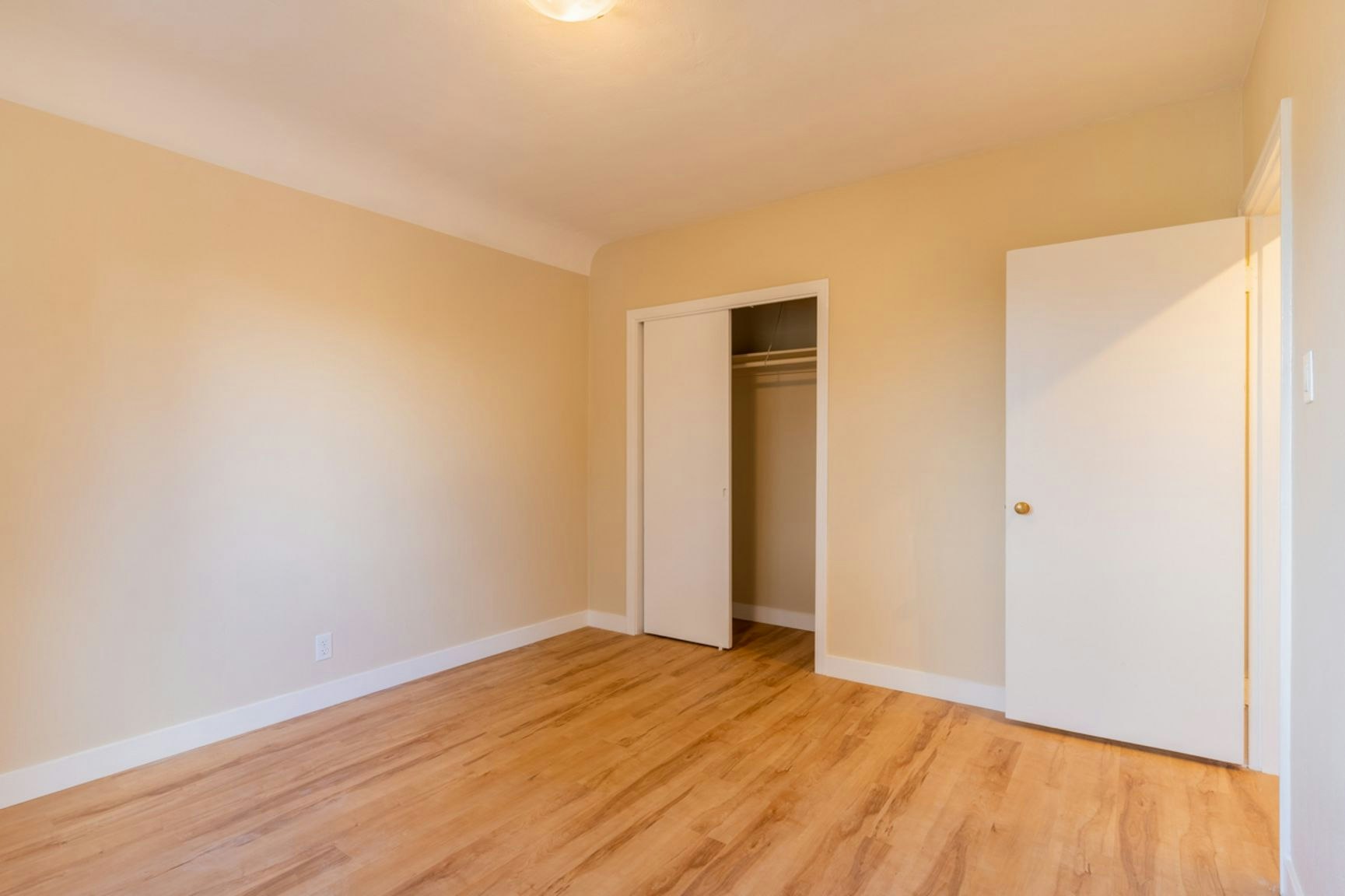 11615 113 Avenue NW, Edmonton, AB, T5G 0J7 - 10
