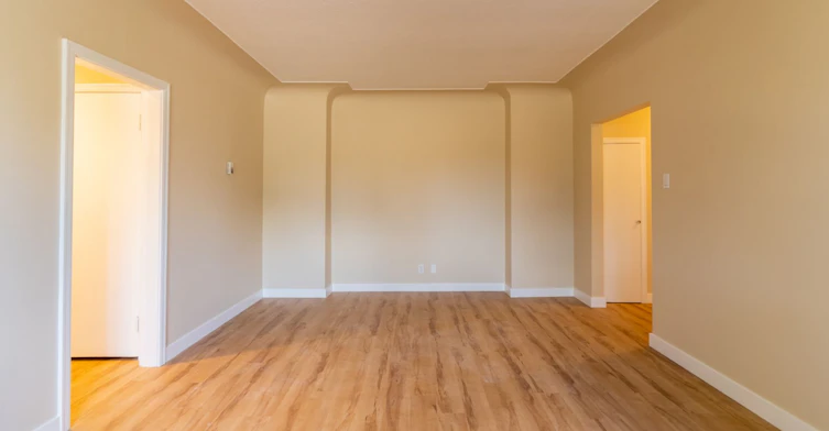 11615 113 Avenue NW, Edmonton, AB, T5G 0J7 - 2