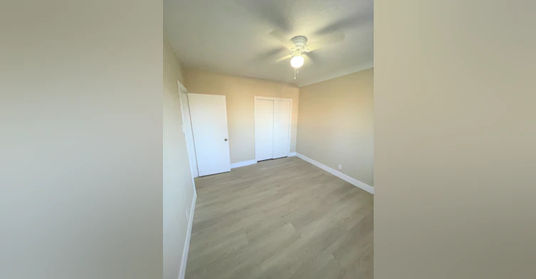 11615 113 Avenue NW, Edmonton, AB, T5G 0J7 - 8