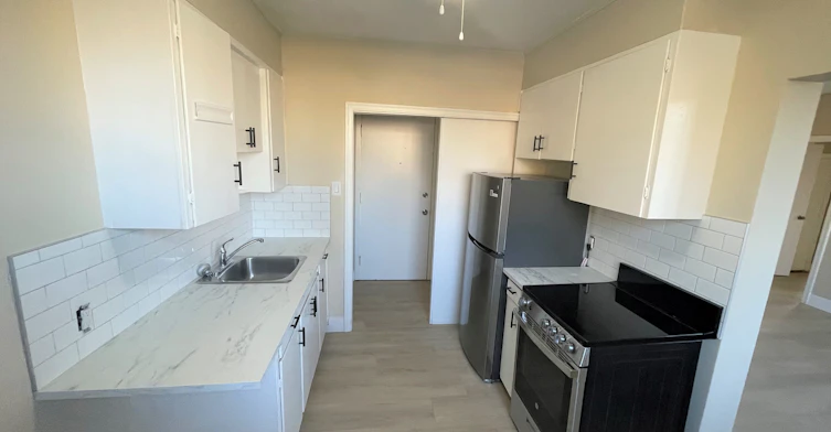 11615 113 Avenue NW, Edmonton, AB, T5G 0J7 - 3