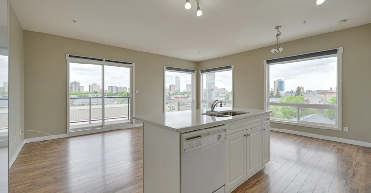 411-11425 105 Avenue, Edmonton, AB, T5H 0C5 - 9