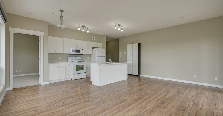 411-11425 105 Avenue, Edmonton, AB, T5H 0C5 - 7