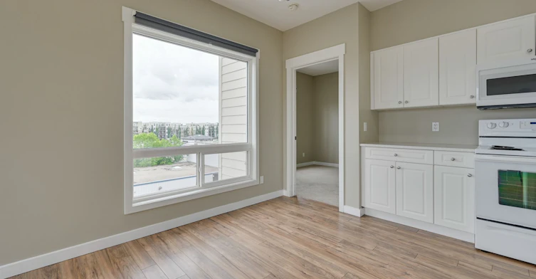 411-11425 105 Avenue, Edmonton, AB, T5H 0C5 - 8