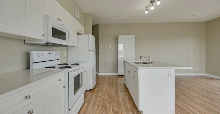 411-11425 105 Avenue, Edmonton, AB, T5H 0C5 - 5