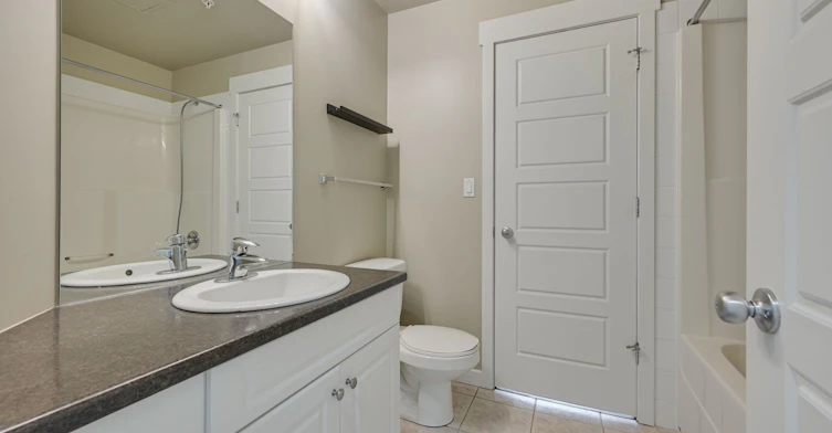 411-11425 105 Avenue, Edmonton, AB, T5H 0C5 - 17