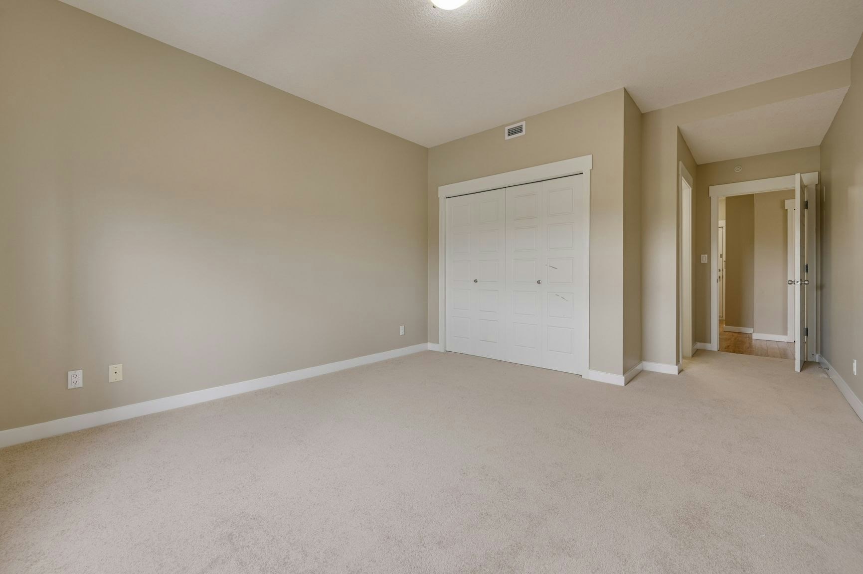 411-11425 105 Avenue, Edmonton, AB, T5H 0C5 - 24