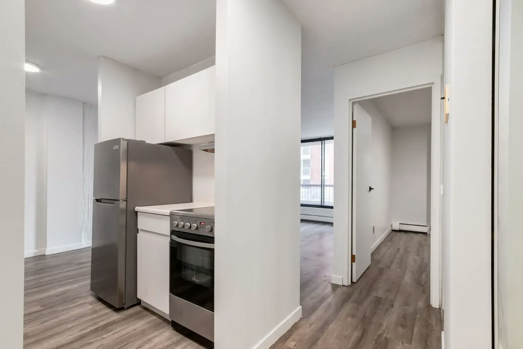 202-115 25 Avenue SW, Calgary, AB, T2S 3G4 - 2
