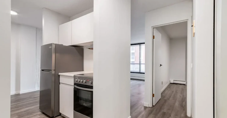 202-115 25 Avenue SW, Calgary, AB, T2S 3G4 - 2