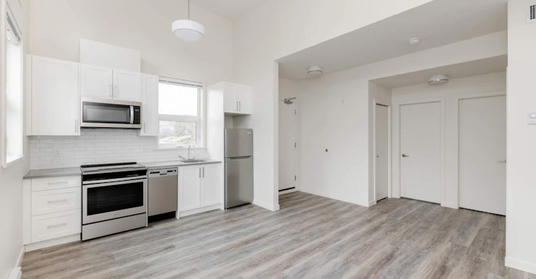 A-304-2780 Fifth Street, Victoria, BC, V8T 4B2 - 3