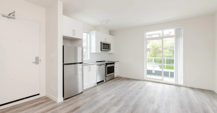 A-203-2780 Fifth Street, Victoria, BC, V8T 4B2 - 3