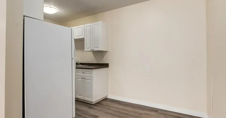 303C-7315 Yellowhead Trail, Edmonton, AB, T5B 4K1 - 11