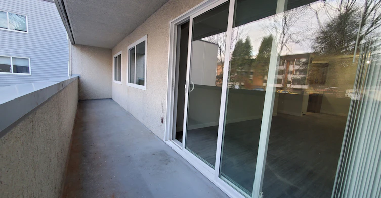 209-520 11th Street, New Westminster, BC, V3M 5W9 - 4