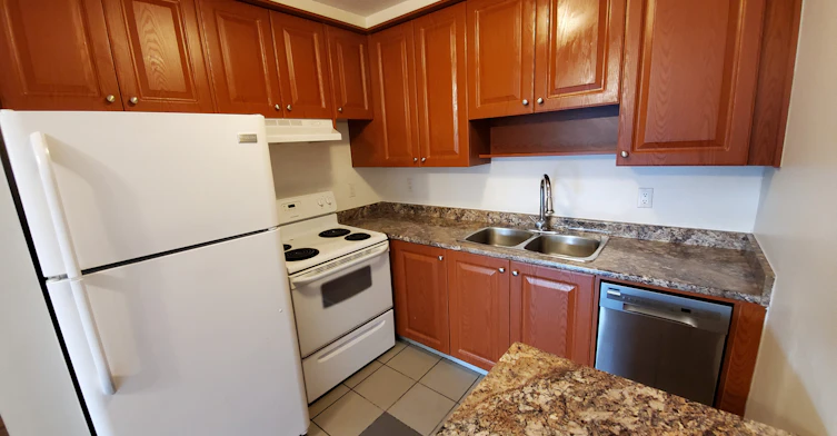 218-520 11th Street, New Westminster, BC, V3M 5W9