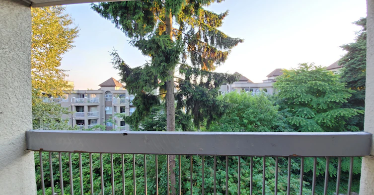218-520 11th Street, New Westminster, BC, V3M 5W9 - 2