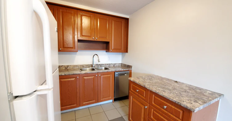 218-520 11th Street, New Westminster, BC, V3M 5W9 - 5
