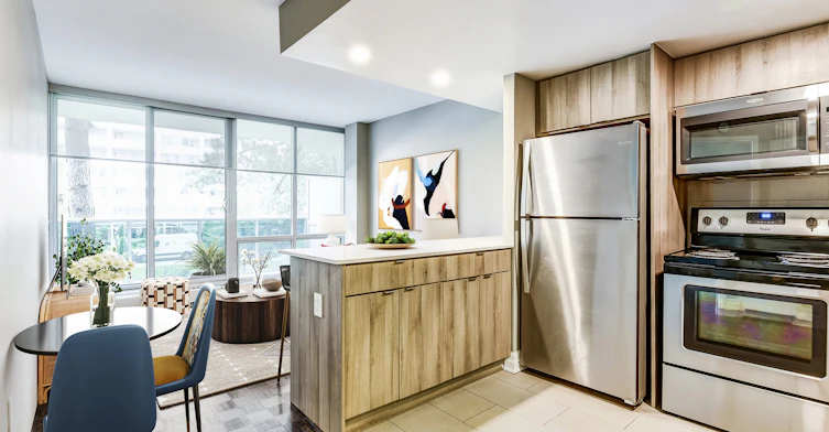 111 Pacific Avenue, Toronto, ON, M6P 2P2 - 2