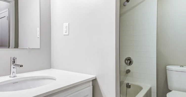 47-111 Pacific Avenue, Toronto, ON, M6P 2P2 - 3