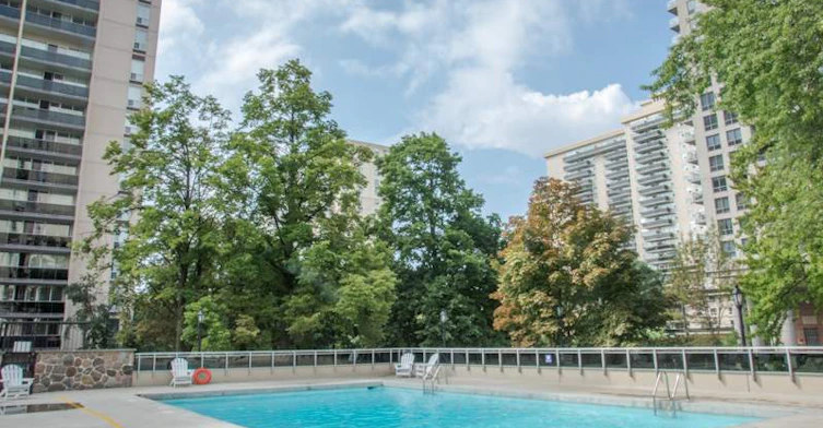 111 Pacific Avenue, Toronto, ON, M6P 2P2 - 9