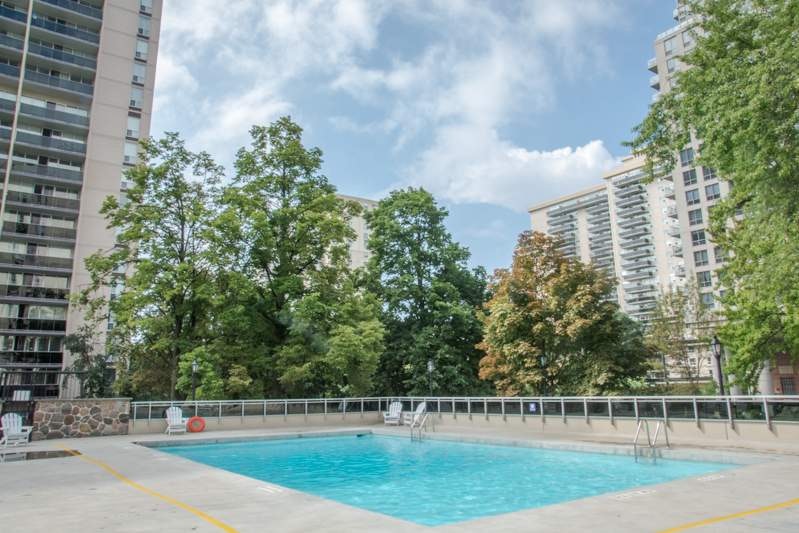 209-111 Pacific Avenue, Toronto, ON, M6P 2P2 - 9