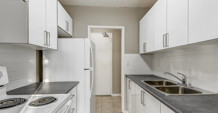 39-24 The Links Road, Toronto, ON, M2P 1T5 - 8