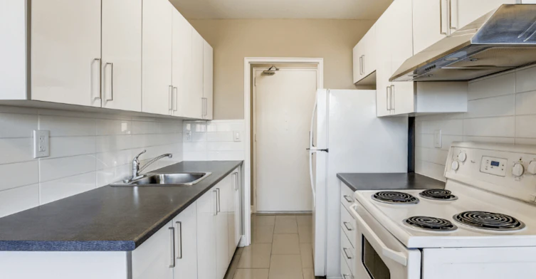 178-24 The Links Road, Toronto, ON, M2P 1T5 - 2