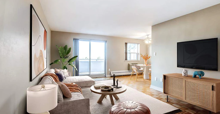 24 The Links Road, Toronto, ON, M2P 1T5 - 2