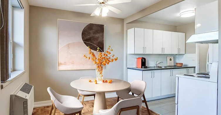24 The Links Road, Toronto, ON, M2P 1T5 - 3