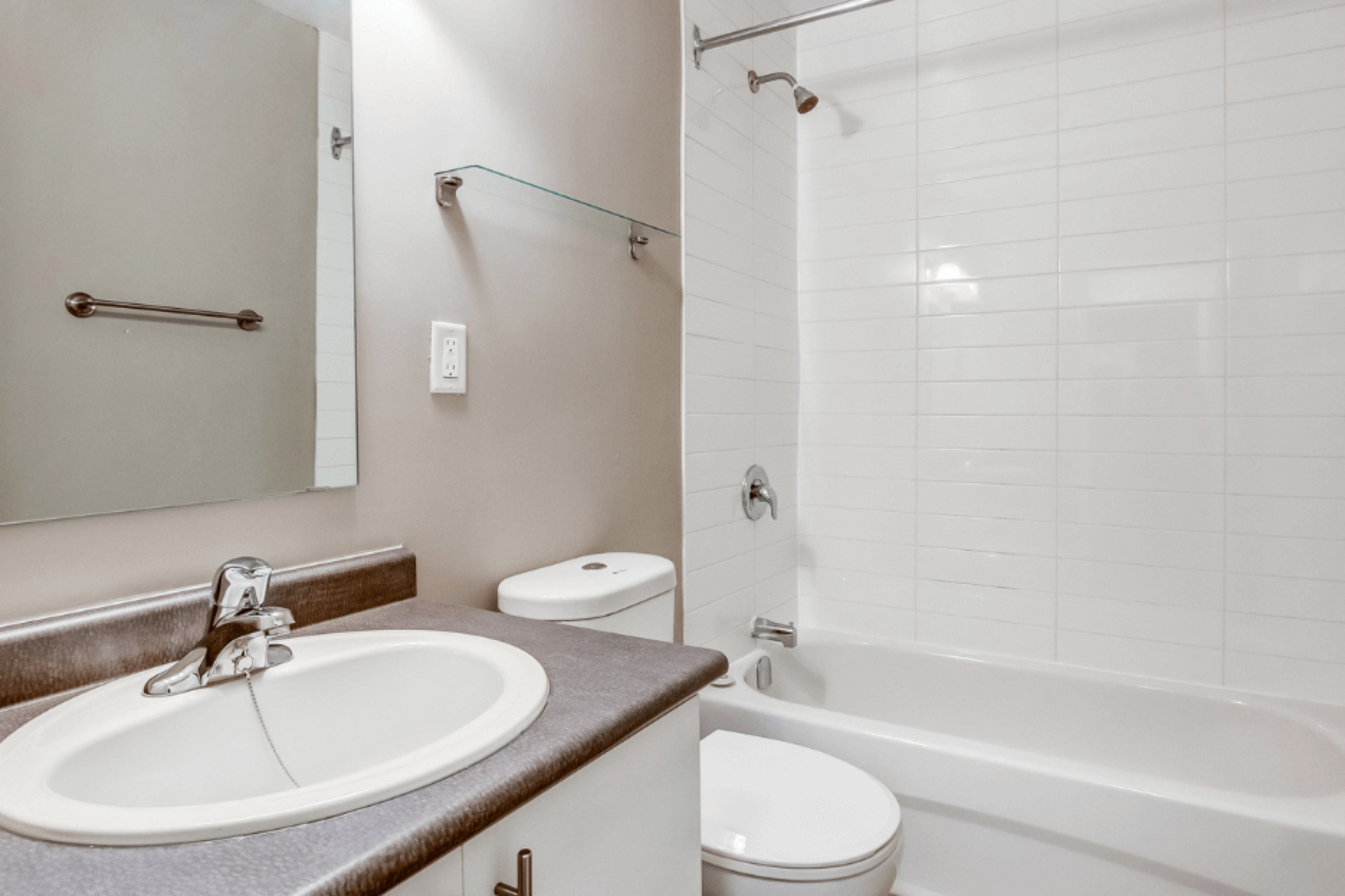 21-24 The Links Road, Toronto, ON, M2P 1T5 - 5