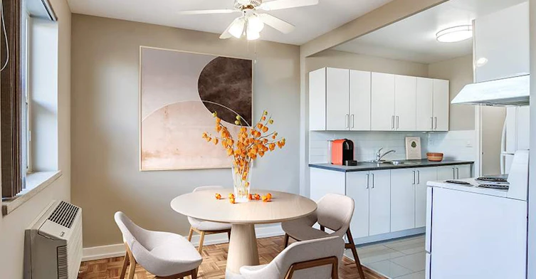 24 The Links Road, Toronto, ON, M2P 1T5 - 3
