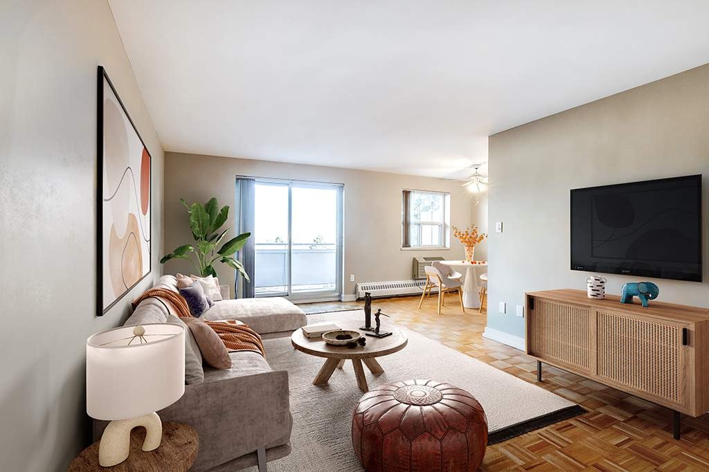 24 The Links Road, Toronto, ON, M2P 1T5 - 2