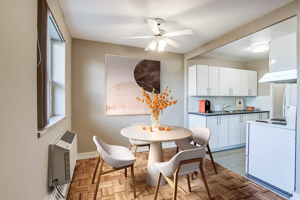 24 The Links Road, Toronto, ON, M2P 1T5 - 3