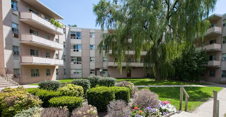 24 The Links Road, Toronto, ON, M2P 1T5 - 10