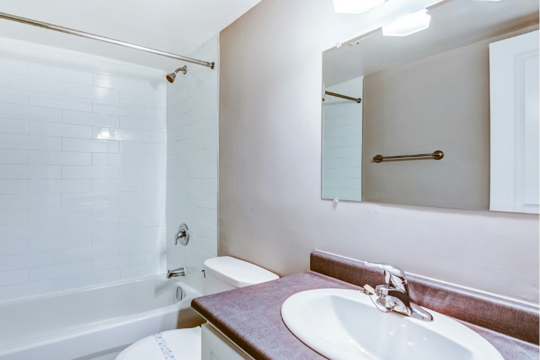 32-21 Richgrove Drive, Toronto, ON, M9R 2L2 - 5