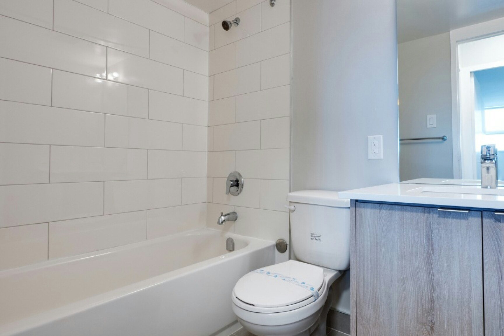 126-21 Richgrove Drive, Toronto, ON, M9R 2L2 - 5