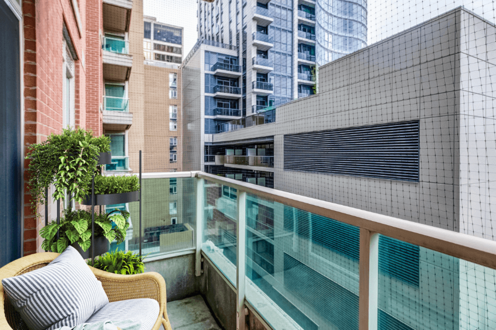 22-61 Yorkville Avenue, Toronto, ON, M5R 3V6 - 4
