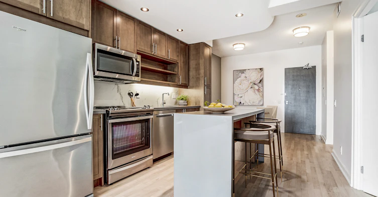 61 Yorkville Avenue, Toronto, ON, M5R 3V6