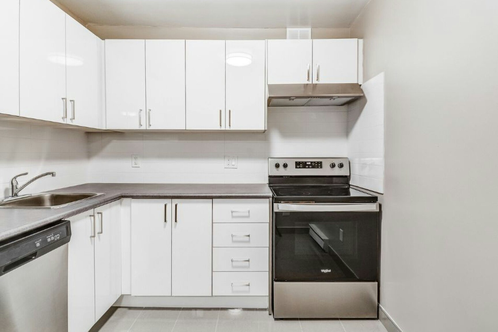 127-2700 Aquitaine Avenue, Mississauga, ON, L5N 3J6 - 3