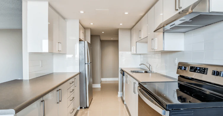 180-2700 Aquitaine Avenue, Mississauga, ON, L5N 3J6 - 2