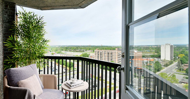 20 Deerfield Drive, Ottawa, ON, K2G 4L2 - 6